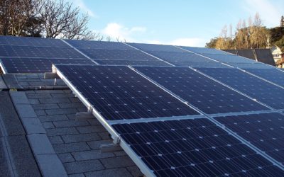 Labour announces solar power hubs for 2,000 community buildings